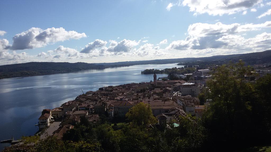 Casa Corte Alla Rocca Arona Dış mekan fotoğraf